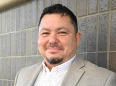 Green Bay school board chooses former Madison East principal Mike Hernandez as superintendent