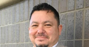 Green Bay school board chooses former Madison East principal Mike Hernandez as superintendent