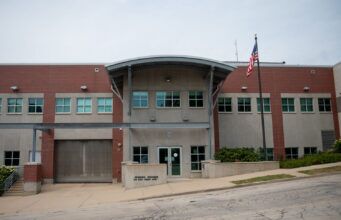 ICE ramps up operations in Milwaukee while advocates rush to catch up
