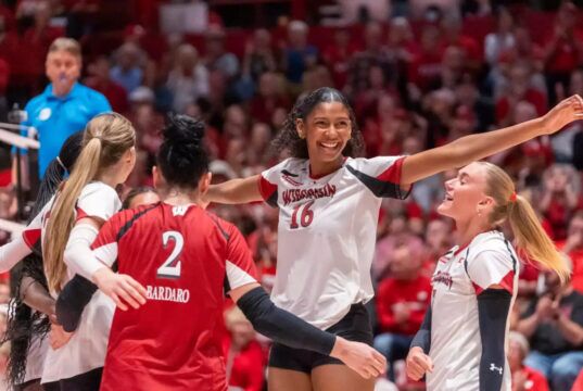 Wisconsin volleyball’s Decelise Champion earns fourth Big Ten Freshman of the Week honor